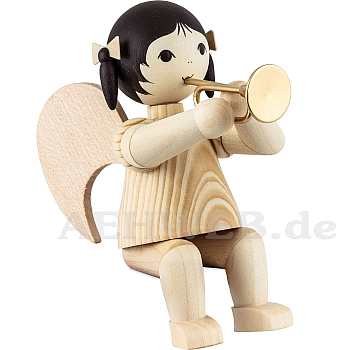 Angel with Piccolo trumpet sitting natural